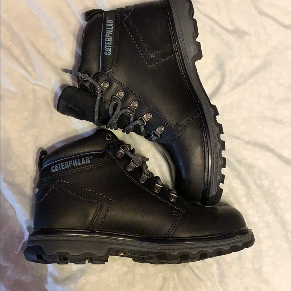 Heavy duty boots